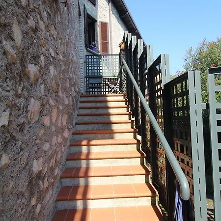 Two Steps From Garda דירה *